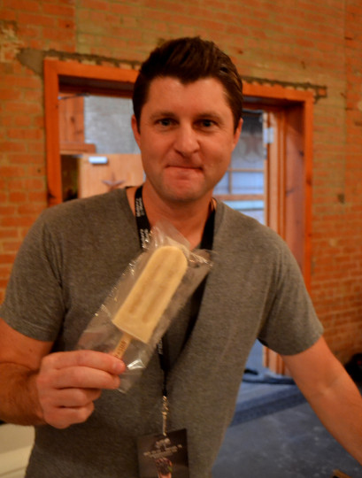 This Herman Marshall Bourbon Vanilla Popsicle from Pop Star was dreamy. They did NOT skip on the bourbon people!